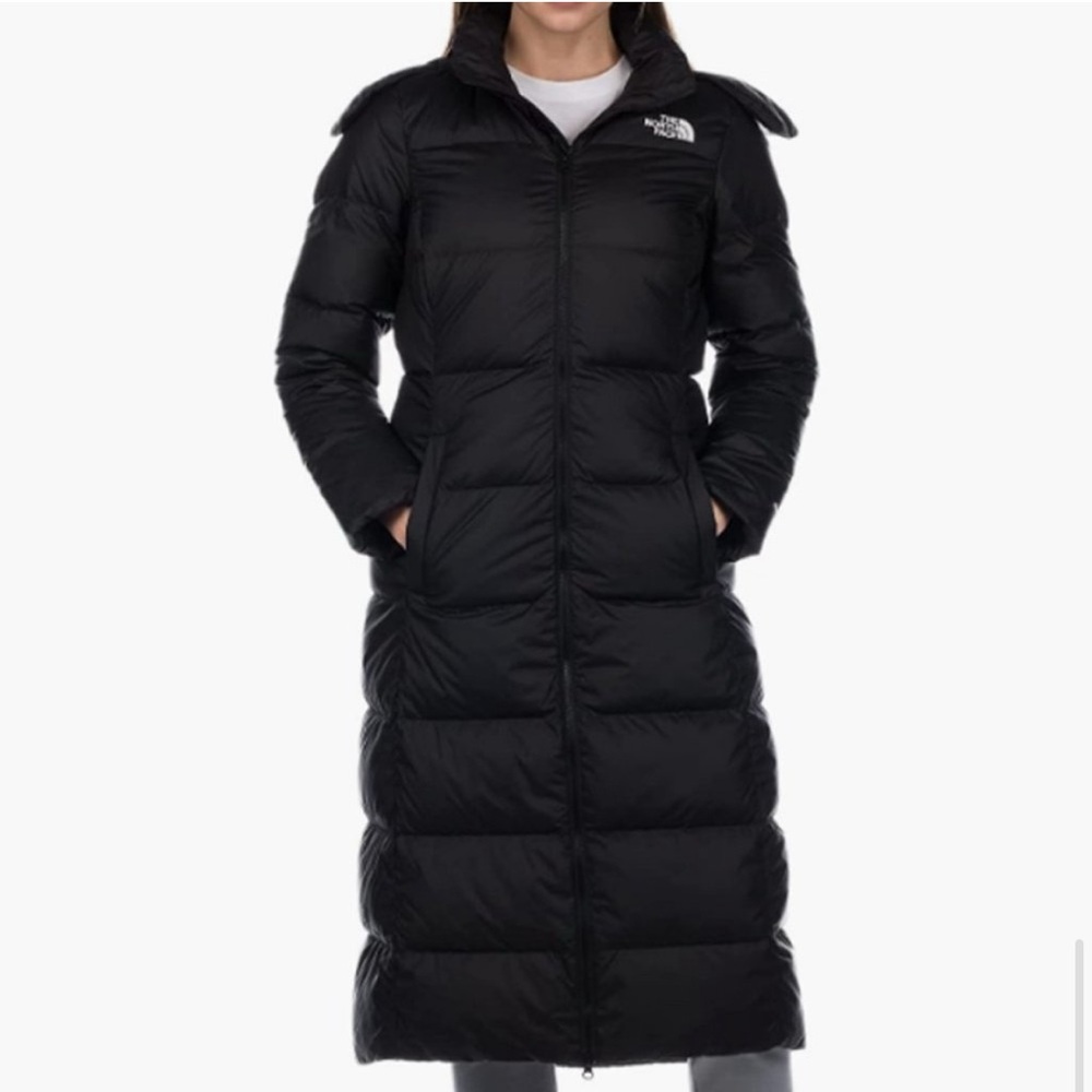 The North Face Navy Blue Puffer Jacket with Fur Trim. 550 down filled